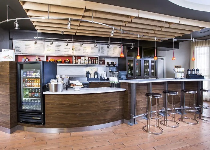 Courtyard By Marriott 3*