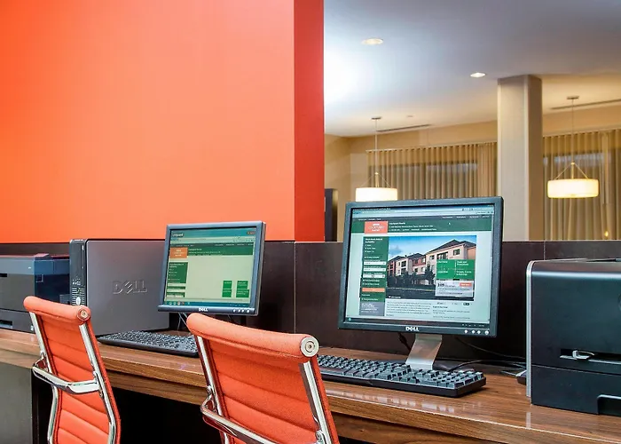 Courtyard By Marriott Peoria