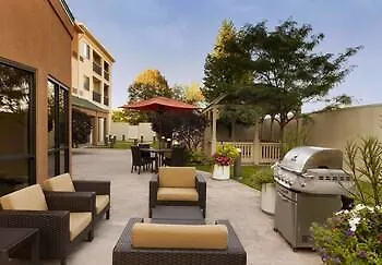 Courtyard By Marriott Peoria
