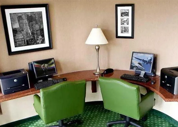 Courtyard By Marriott Hotel 3*