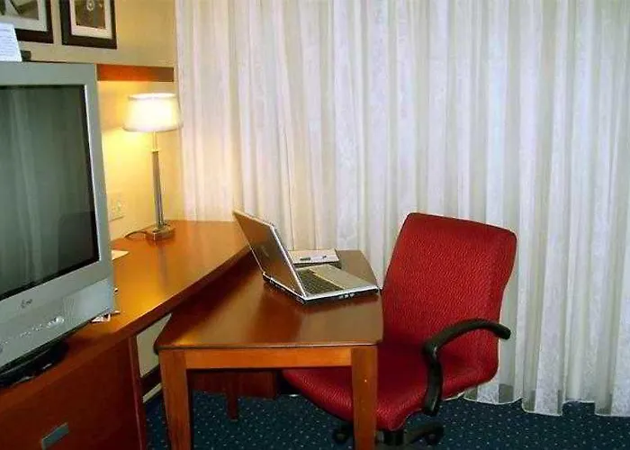 Courtyard By Marriott Hotel Peoria