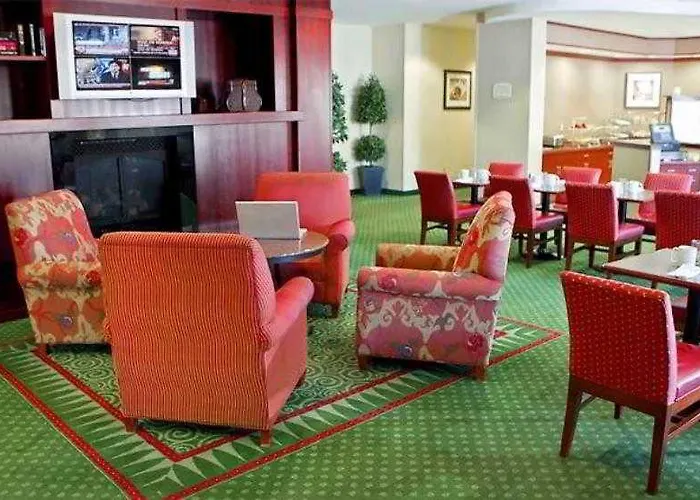 Courtyard By Marriott Hotel 3*