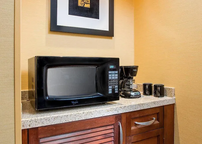 Hotel Courtyard By Marriott